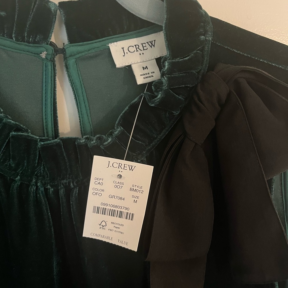 J. Crew Factory Emerald Green Velvet Sleeveless Top with Black Bow NWT - Picture 2 of 5